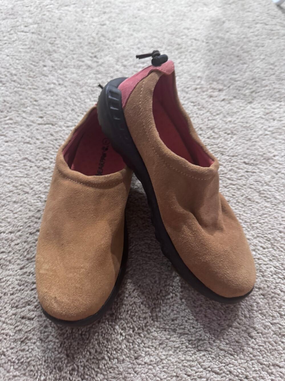 NWT Bearpaw Suede Leather Slip On Comfort Shoes Sneakers No Tie Women's Size 7